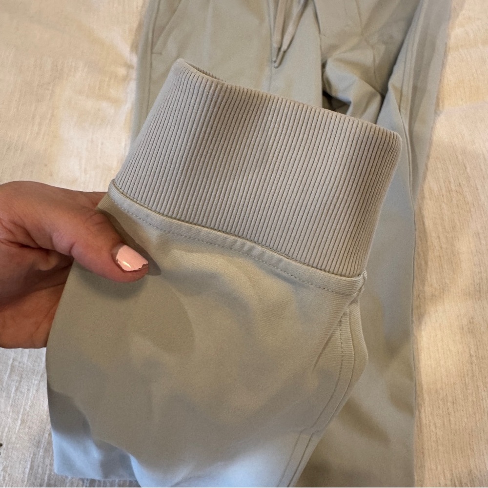 Lululemon Jogger Pants XS | Slim Fit | Stretchy | Fits Women’s XS/S - Picture 9 of 14